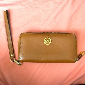 Michael Kors wristlet wallet